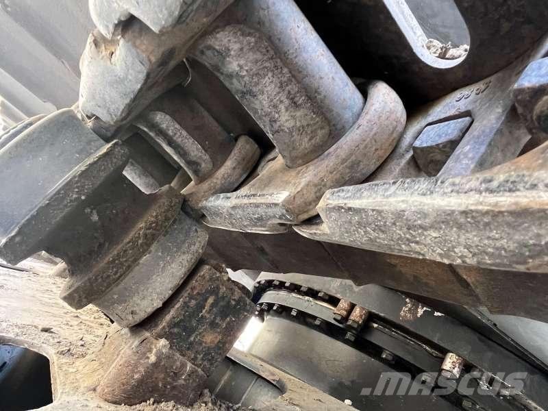 Hitachi ZX 225 USLC-5B Гусеничные экскаваторы