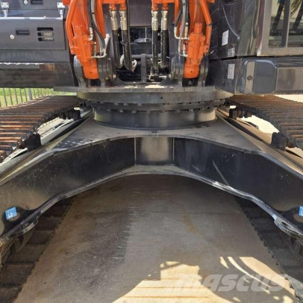 Hitachi ZX 350 LCN-7 حفارات زحافة