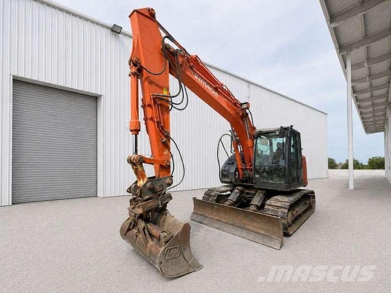 Hitachi ZX135 US-3 Escavadeiras de esteiras