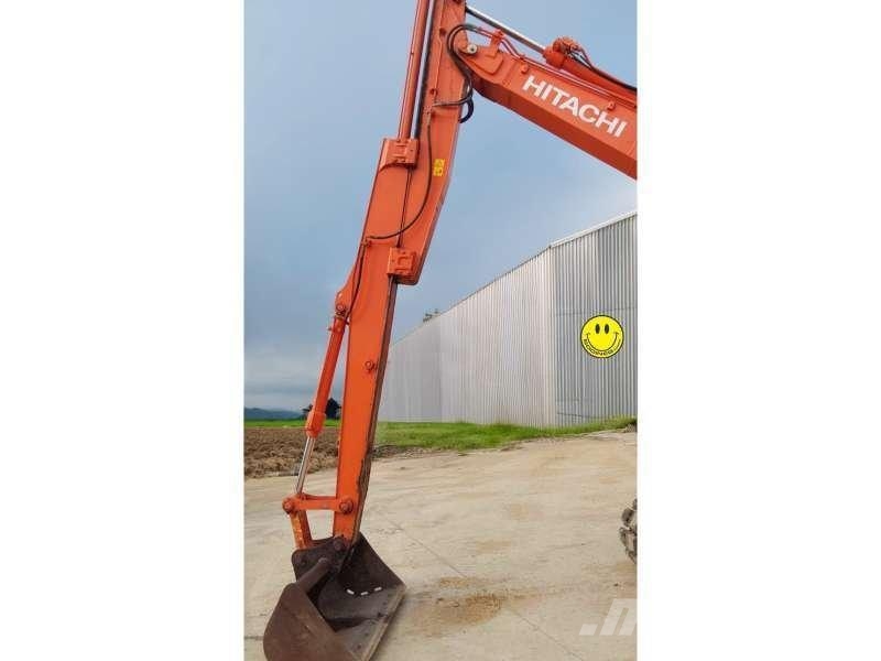 Hitachi ZX135US-6 Гусеничные экскаваторы