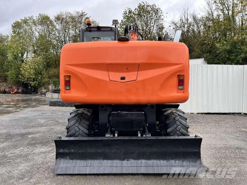 Hitachi ZX140W-3 Ekskavatori uz riteņiem