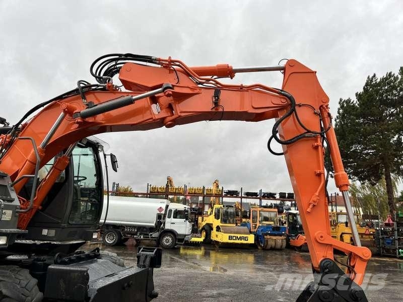 Hitachi ZX140W-3 Ekskavatori uz riteņiem