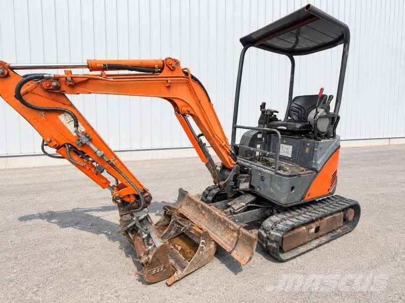 Hitachi ZX17U-2 YLR Mini pelle < 7t