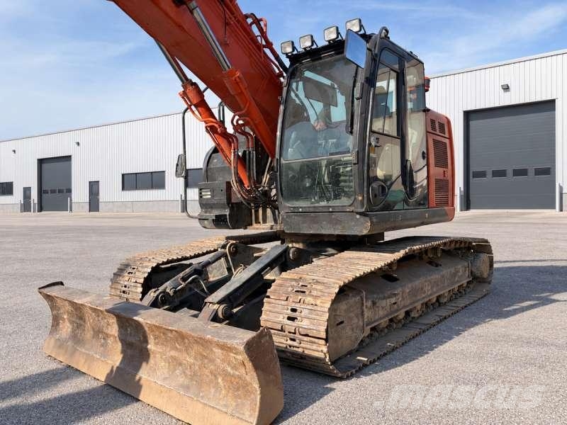 Hitachi ZX225USLC-53 Pásové rýpadlá