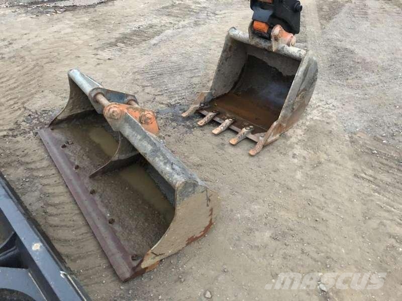 Hitachi ZX55U-6 CLR حفارات زحافة