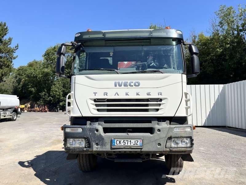 Iveco GRUE TRAKKER 360 8X4 Savivarčių priekabų vilkikai
