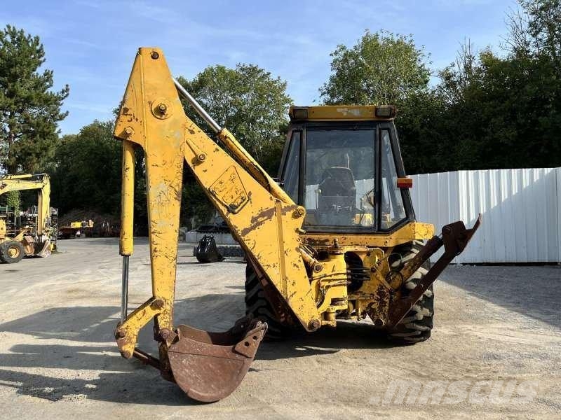 JCB 3CX - 4X4 Товарач със заден ексватор