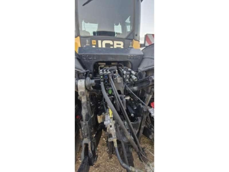 JCB FACTRAC 4220 الجرارات