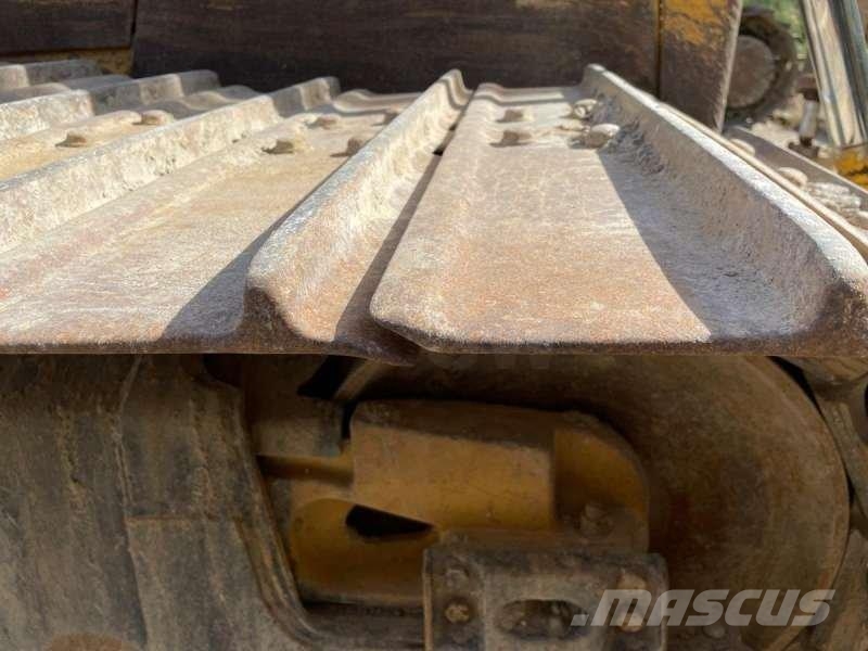 Komatsu D65PX-15E0 Dozers - Tratores rastos