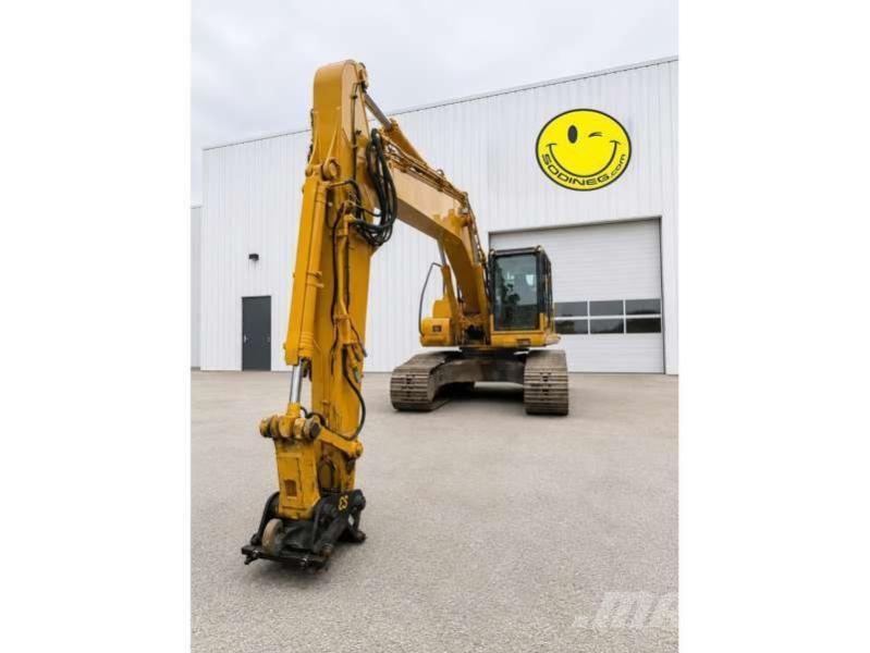 Komatsu PC210LC حفارات زحافة