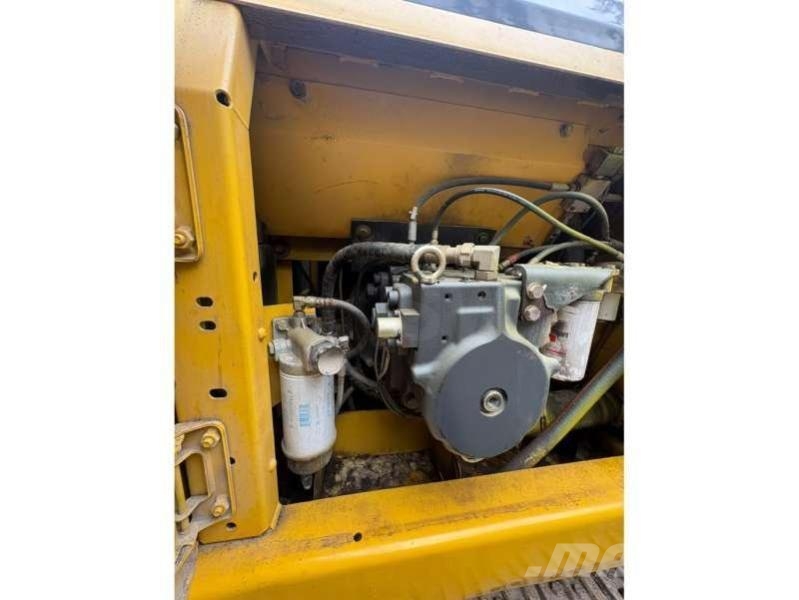 Komatsu PC210LC-8 Bageri guseničari