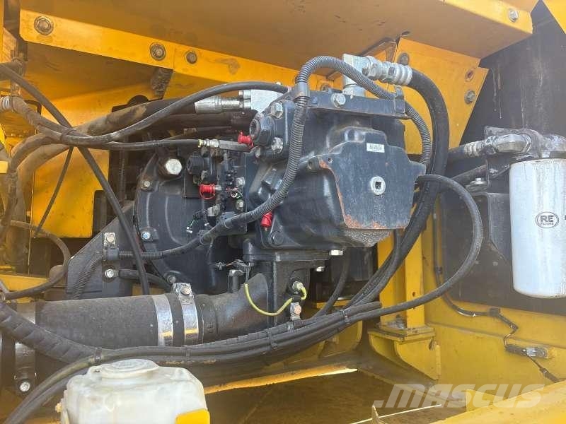 Komatsu PC360LC-11 Materialumschlag