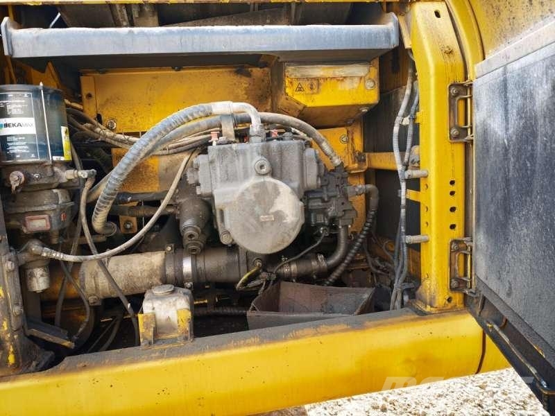 Komatsu PC490LC-11 Raupenbagger
