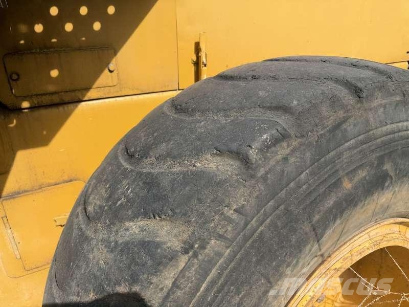 Komatsu WA 320-1 Radlader
