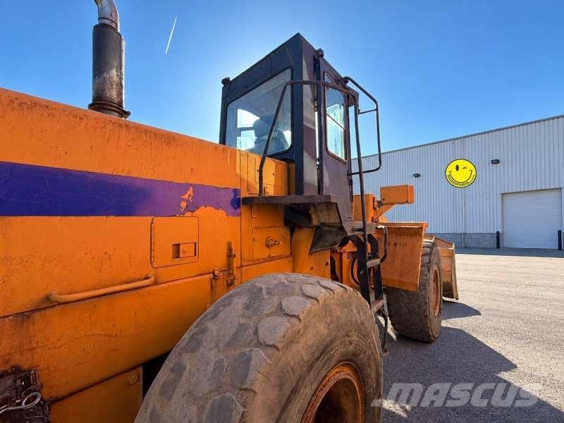 Komatsu WA 320-1 Naudoti ratiniai krautuvai