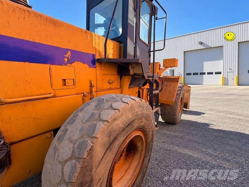 Komatsu WA 320-1 Naudoti ratiniai krautuvai