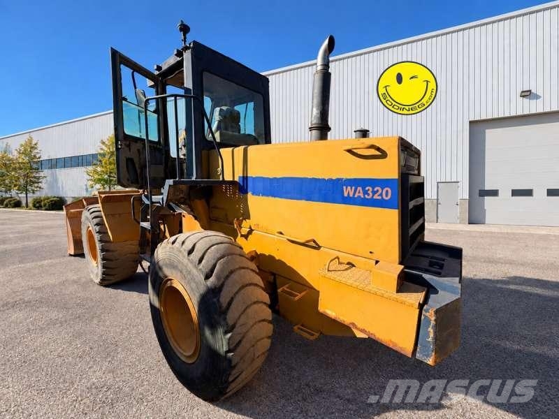 Komatsu WA 320-1 Naudoti ratiniai krautuvai