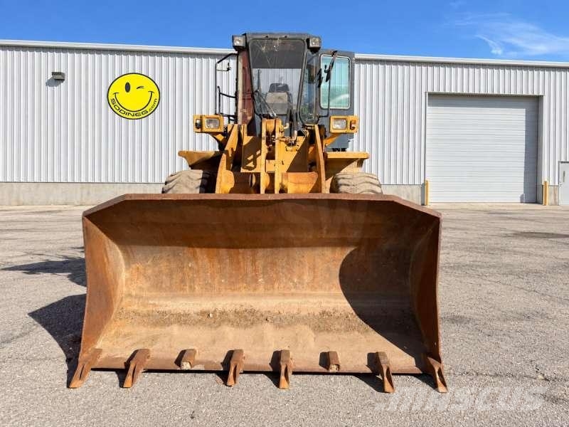 Komatsu WA 320-1 Naudoti ratiniai krautuvai