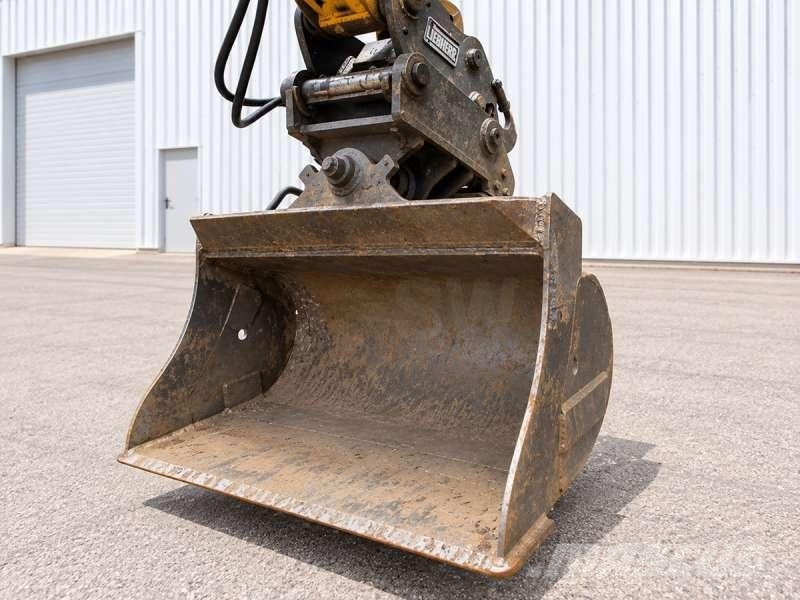 Liebherr A 912 COMPACT Bagri na kolesih