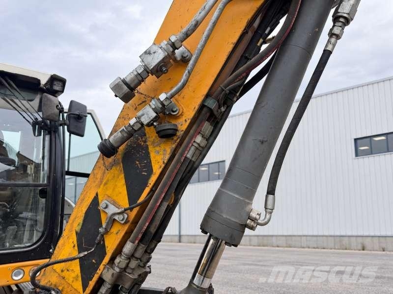 Liebherr A 912 COMPACT Wheeled excavators