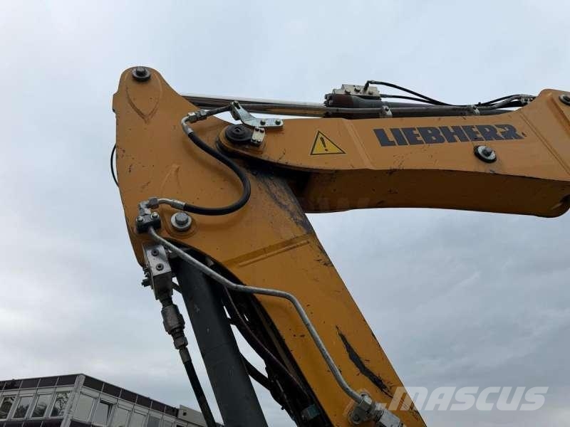 Liebherr A 912 COMPACT Wheeled excavators