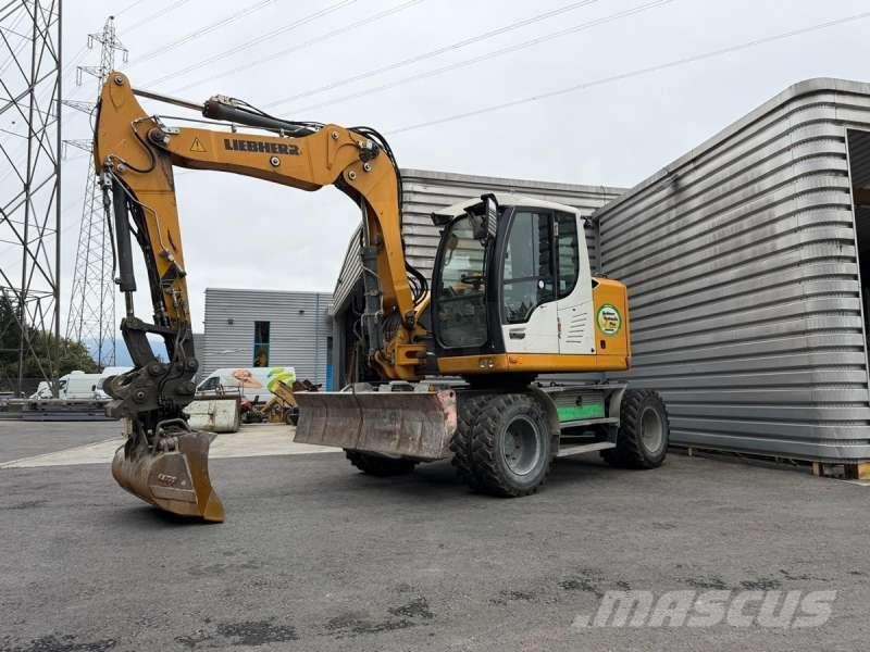 Liebherr A 912 COMPACT Wielgraafmachines