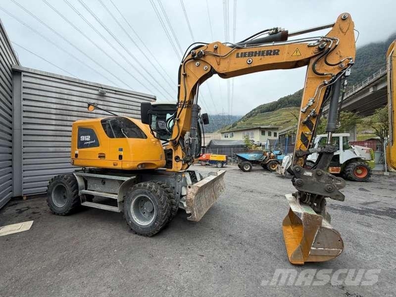 Liebherr A 912 COMPACT Wielgraafmachines