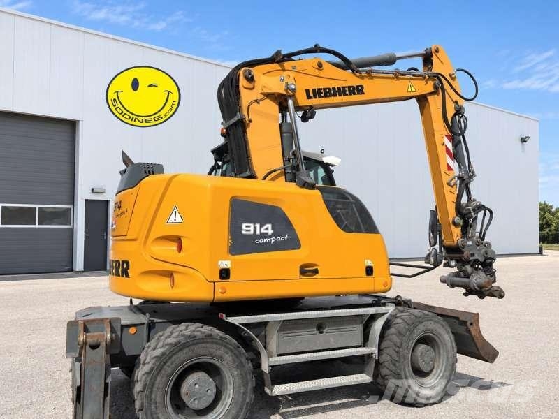 Liebherr A 914 COMPACT LITRONIC Pelle sur pneus