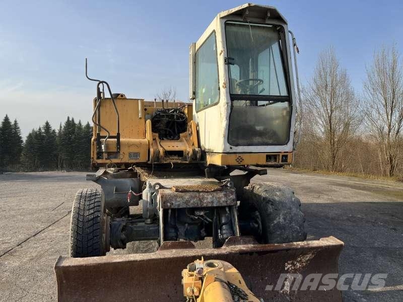 Liebherr A316 - POUR PIECES Gravemaskiner på hjul