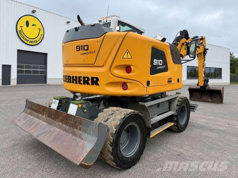 Liebherr A910 COMPACT LITRONIC حفارات بعجل