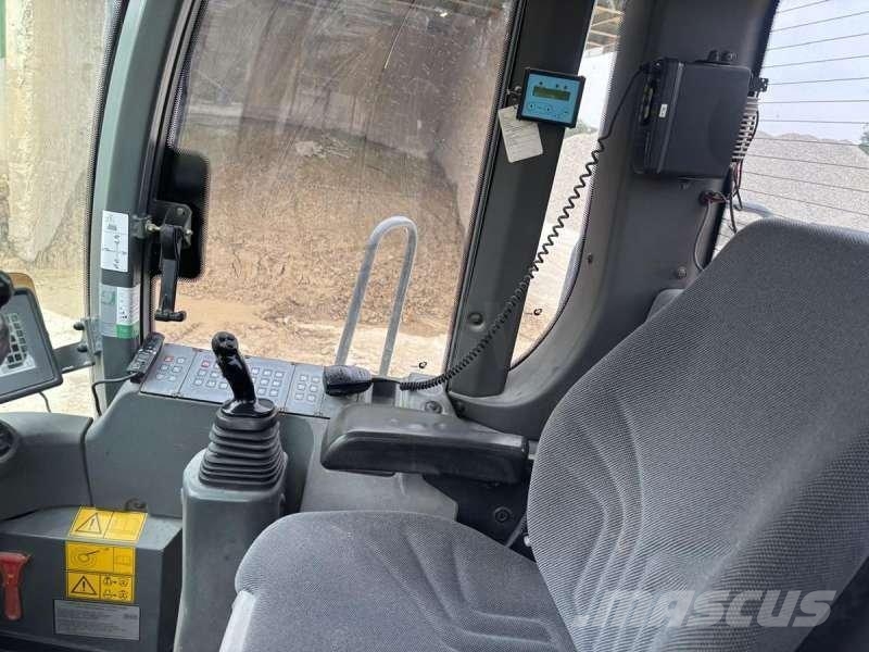 Liebherr L556 2 PLUS 2 Wheel loaders