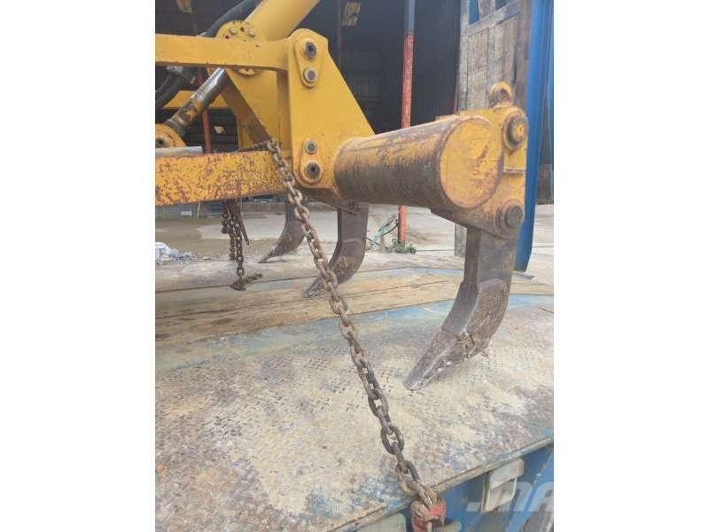 Liebherr PR 722 بلدوزرات مجنزرة