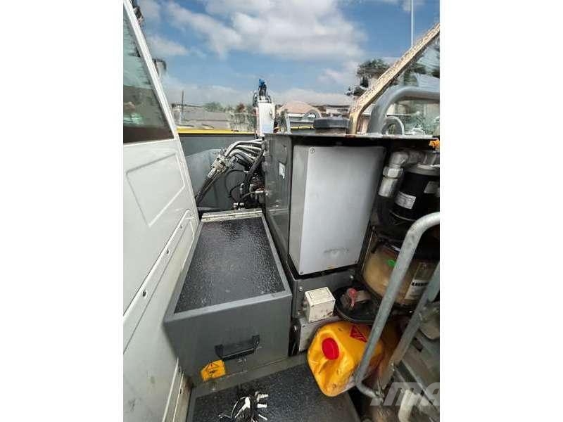 Liebherr R914 COMPACT Pelle sur chenilles