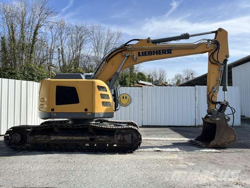 Liebherr R926 COMPACT LC Paletli ekskavatörler