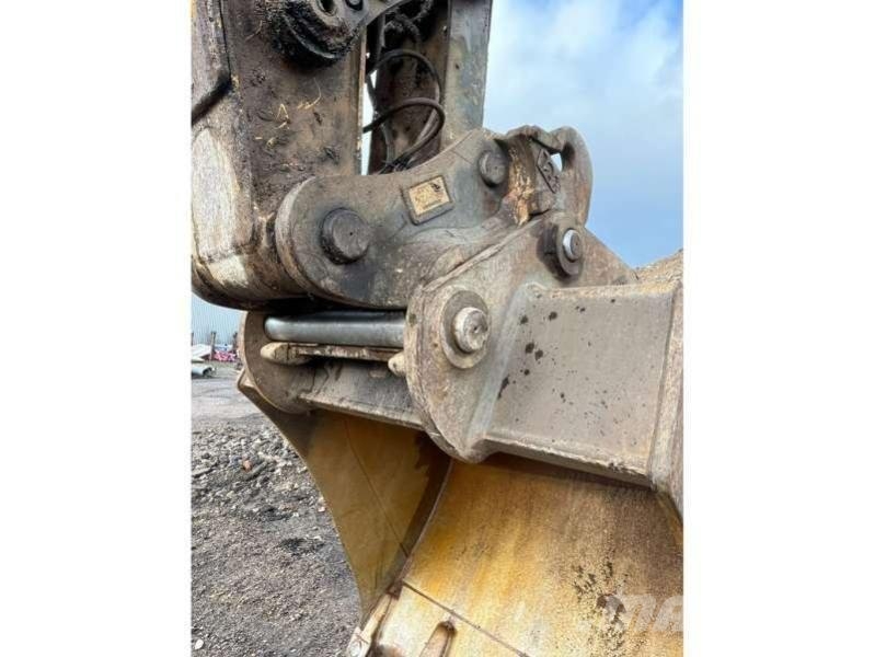 Liebherr R936 LC حفارات زحافة