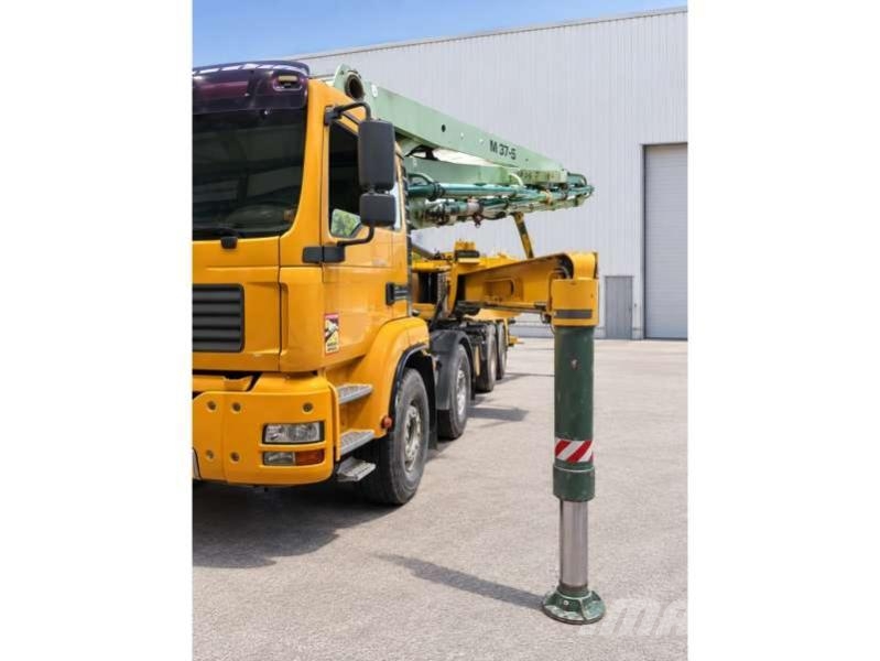 MAN TGA 41.430 + POMPE LIEBHERR 37 R4 XXT Camion malaxeur