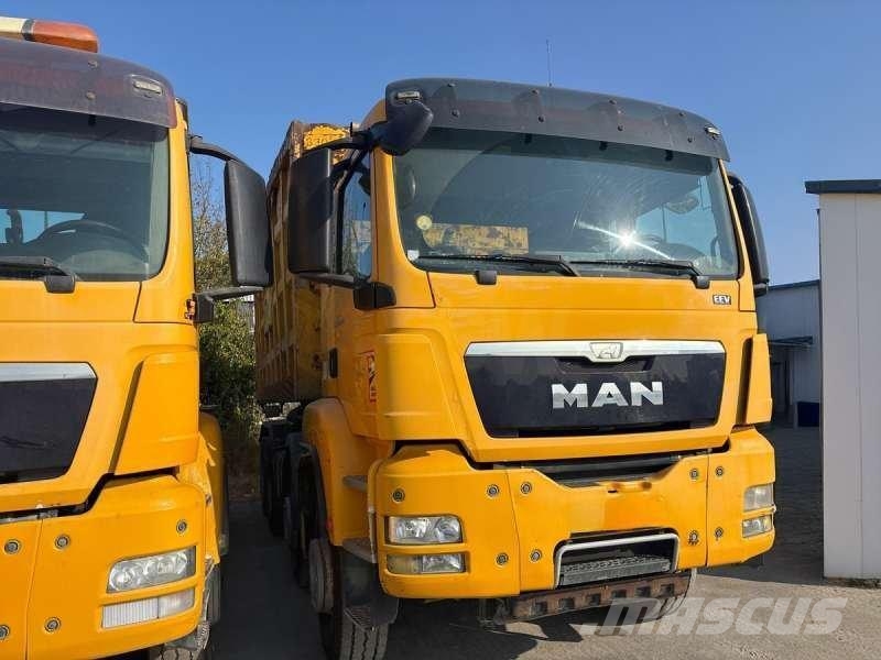 MAN TGS 35/440 Camion con gancio di sollevamento