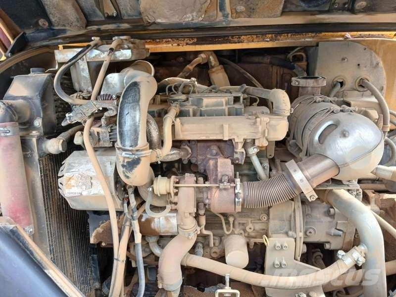Mecalac 12 MTX Колесни екскаватори
