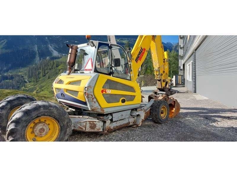 Menzi Muck A91F MOBIL حفارات خاصة