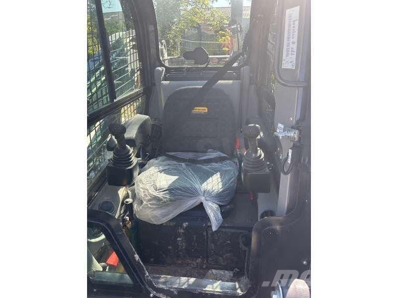 New Holland C332 SUPER BOOM Mini loaders