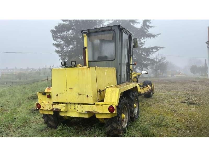 O&K F106A Niveleuse