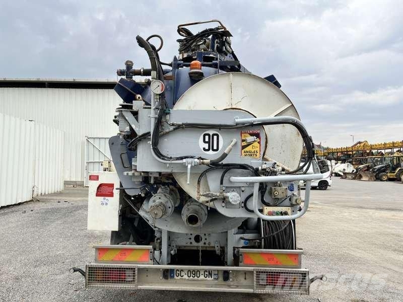 Renault 22GVA 4X2 Commercial vehicle