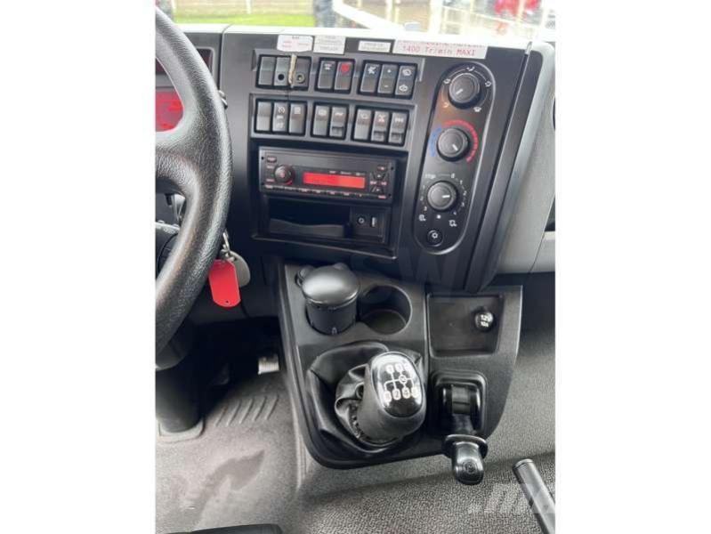 Renault TARIERE D16K280 4X4 其他货车