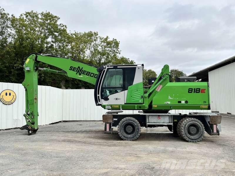 Sennebogen 818E Movimentazione rifiuti