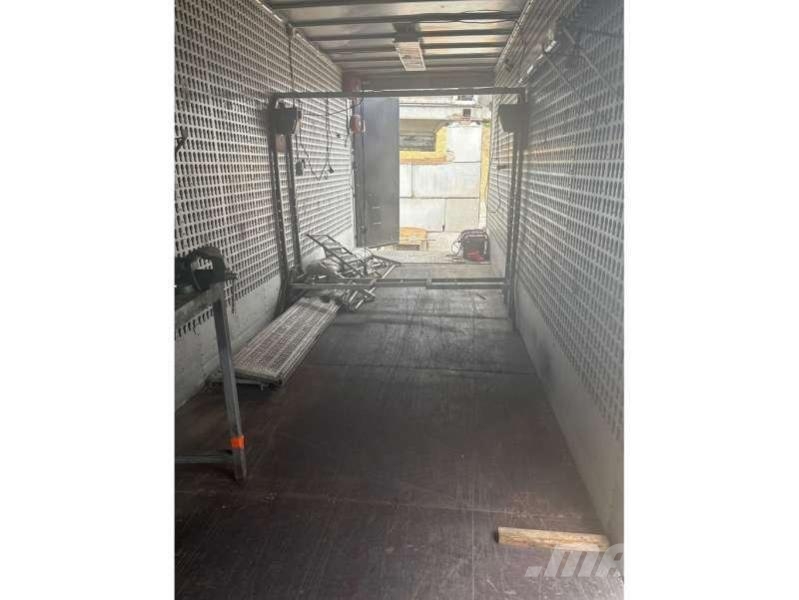 Sommer 3 ESSIEUX Box body semi-trailers