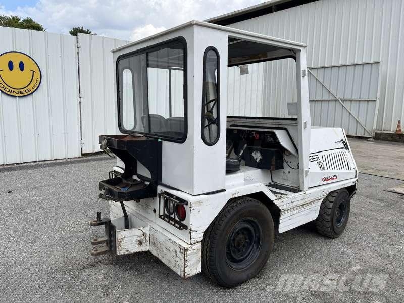 Taylor-Dunn TC-40 Tractors