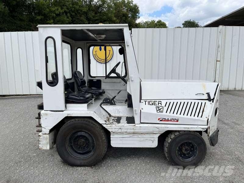 Taylor-Dunn TC-40 Tractors