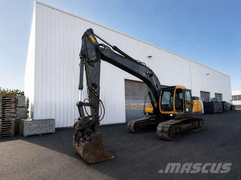 Volvo EC210LC Pelle sur chenilles
