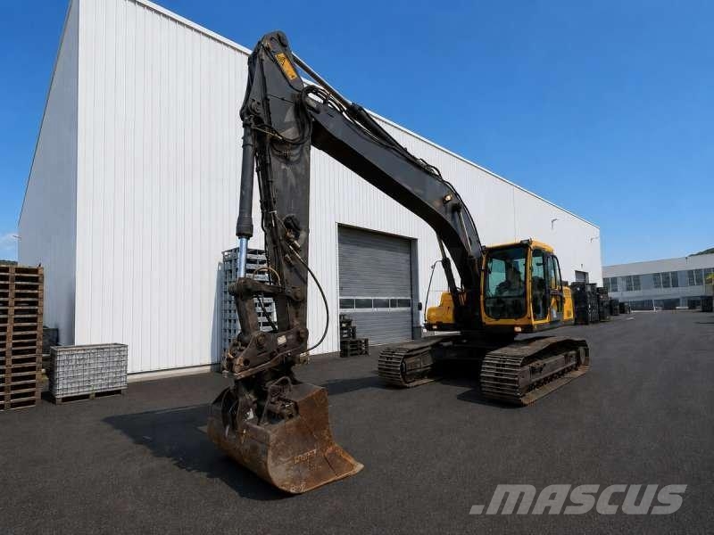 Volvo EC210LC Pelle sur chenilles