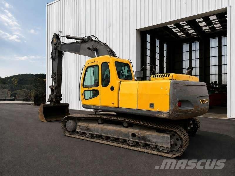 Volvo EC210LC Pelle sur chenilles
